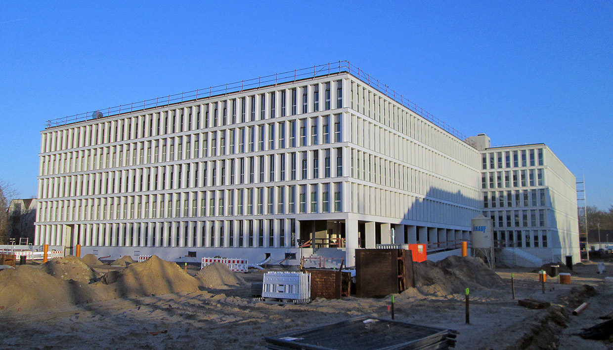 Ansicht weiterer Baukörper . Neubau Bundespolizeipräsidium, Potsdam