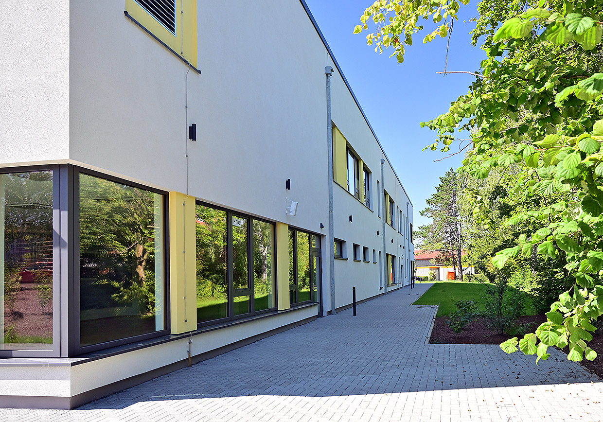 Aussenfassade Schulgebäude . Neubau Albert-Einstein-Schule, Laatzen