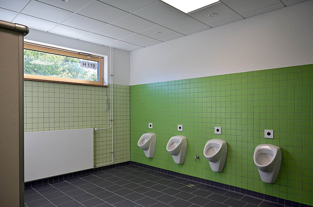 Toilettenraum . Neubau Albert-Einstein-Schule, Laatzen