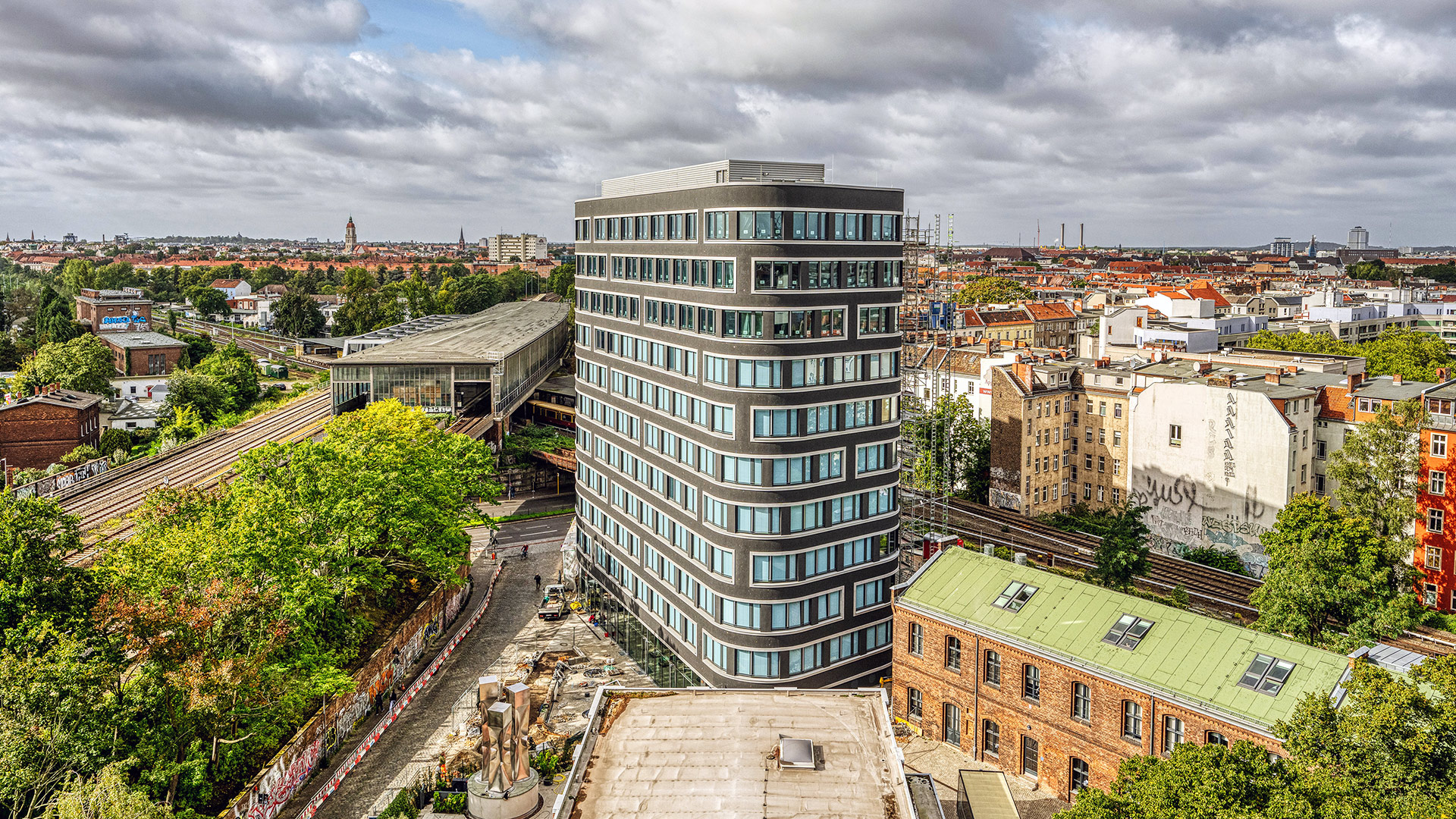 Neubau Verwaltungsgebäude EUREF-Campus Haus 1 /2. Unsere Leistungen: Wärmeschutz, Schallschutz, Raumakustik