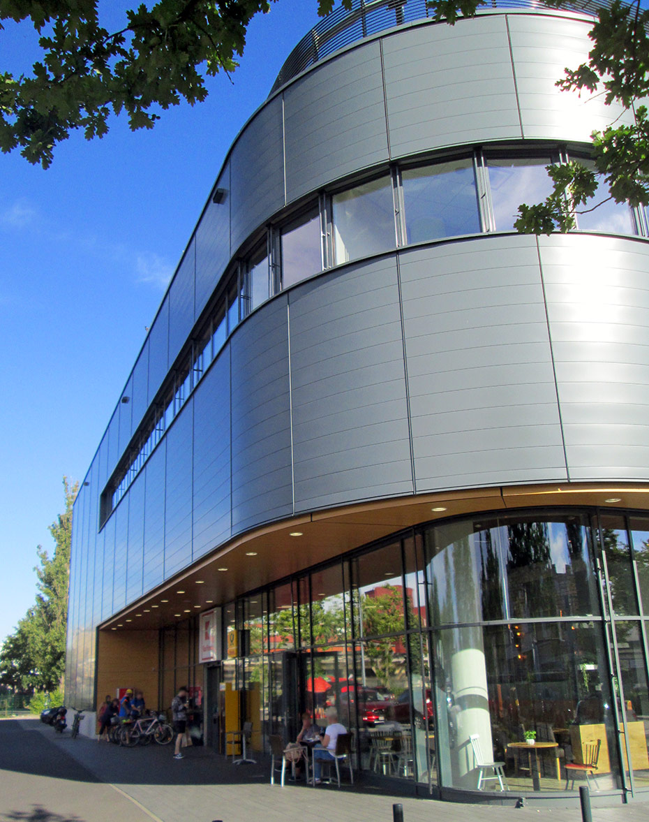 Detailansicht Eingangsbereich . Neubau Verbrauchermarkt, Berlin-Spandau