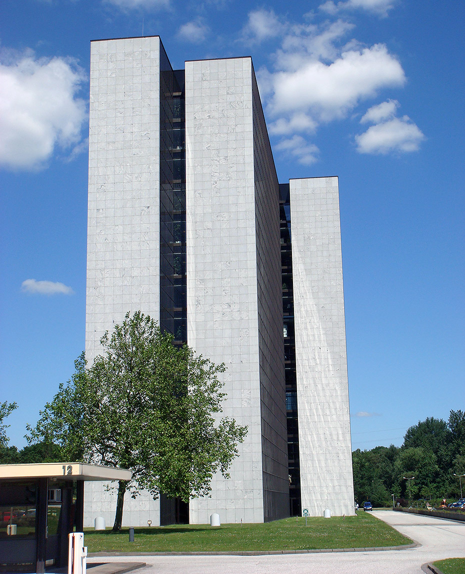 Stirnseiten der Fassade . Sanierung Bürogebäude Vattenfall, Hamburg