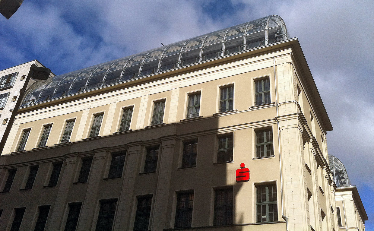 Fassadenansicht Charlottenstraße / Behrenstraße . Sanierung Hauptverwaltung Deutscher Sparkassen- und Giroverband, Berlin