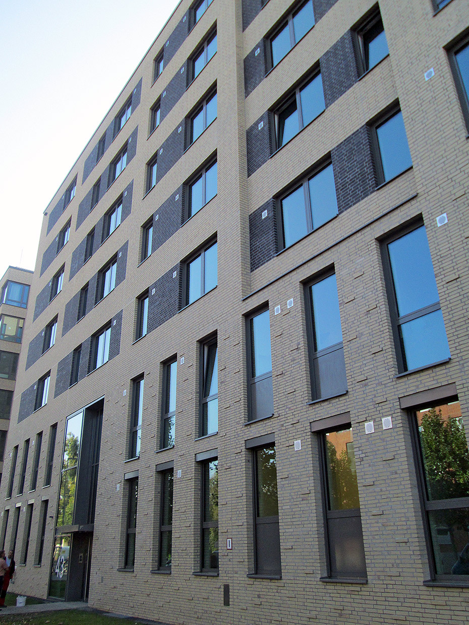 Ansicht Aussenfassade . Neubau Mehrfamilienhaus, Bernauer Straße Berlin