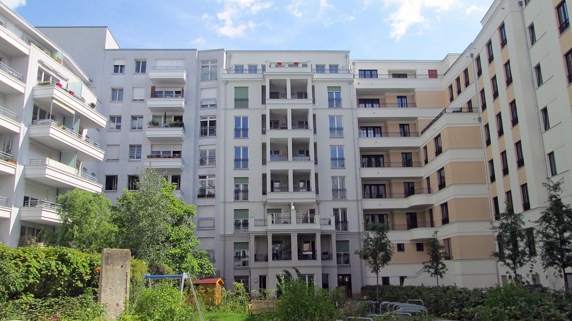 Ansicht Aussenfassaden, Innenhof . Neubau Mehrfamilienhaus, Beuthstraße Berlin